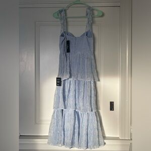NWT S Blue Lulu tiered midi dress